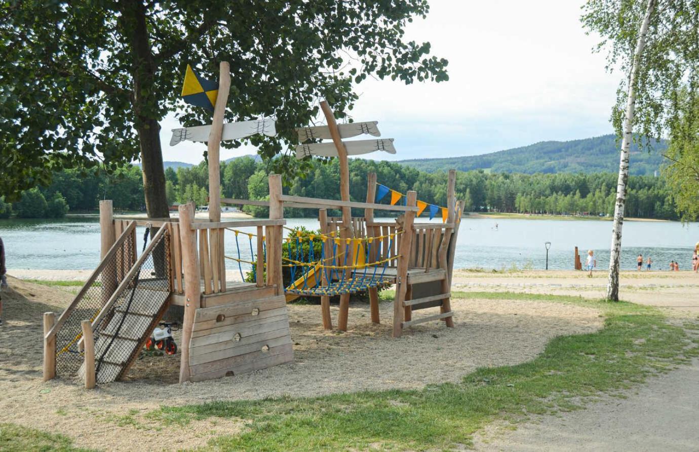 Wellness Penzion Kristýna - Áčko Hrádek nad Nisou Exterior foto