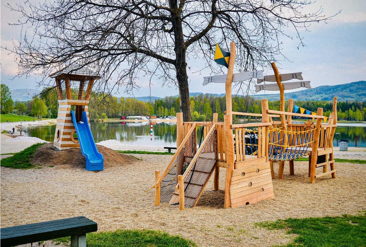 Wellness Penzion Kristýna - Áčko Hrádek nad Nisou Exterior foto
